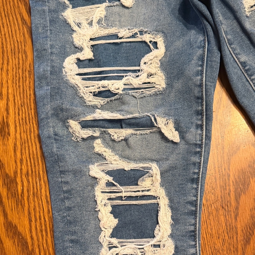 American Eagle Outfitters Distressed Light Blue Skinny Jeans - Picture 3 of 6